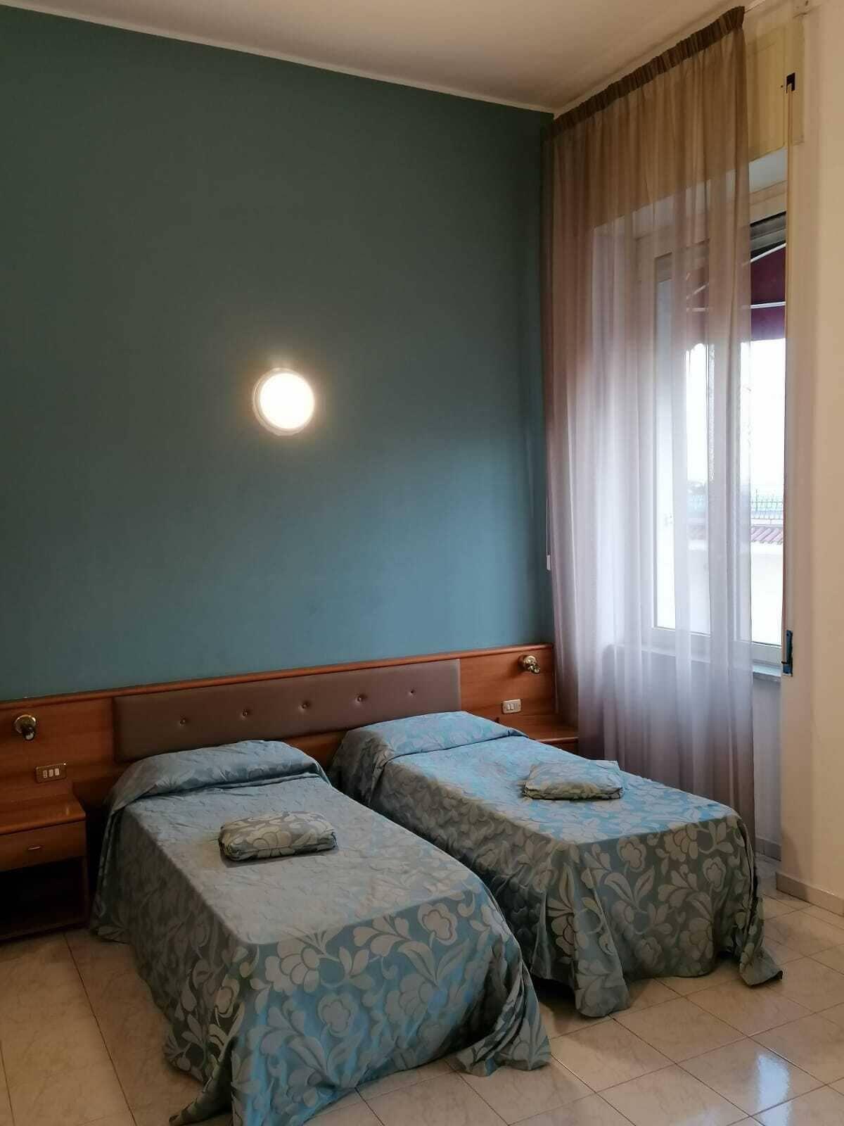 Hotel Santa Marta ปอซซุออลี ภายนอก รูปภาพ