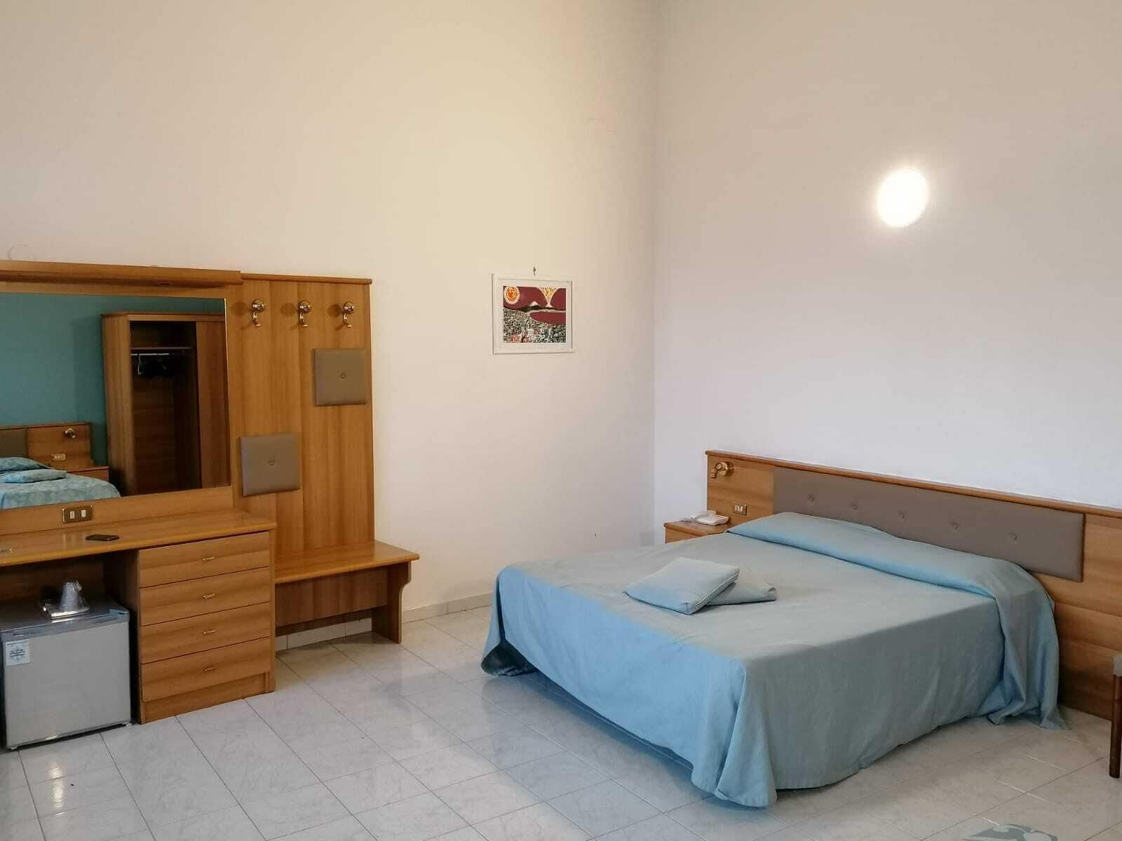 Hotel Santa Marta ปอซซุออลี ภายนอก รูปภาพ
