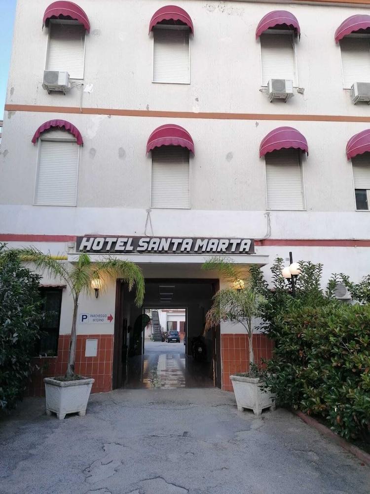 Hotel Santa Marta ปอซซุออลี ภายนอก รูปภาพ