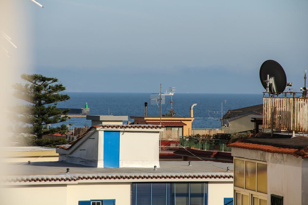 Hotel Santa Marta ปอซซุออลี ภายนอก รูปภาพ