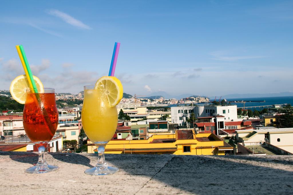 Hotel Santa Marta ปอซซุออลี ภายนอก รูปภาพ