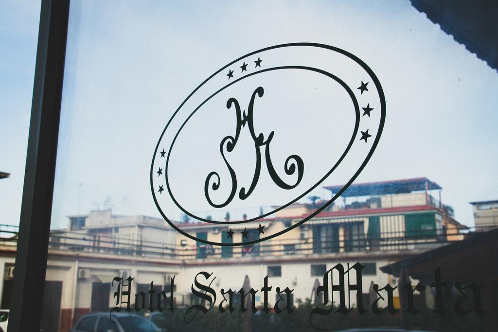 Hotel Santa Marta ปอซซุออลี ภายนอก รูปภาพ