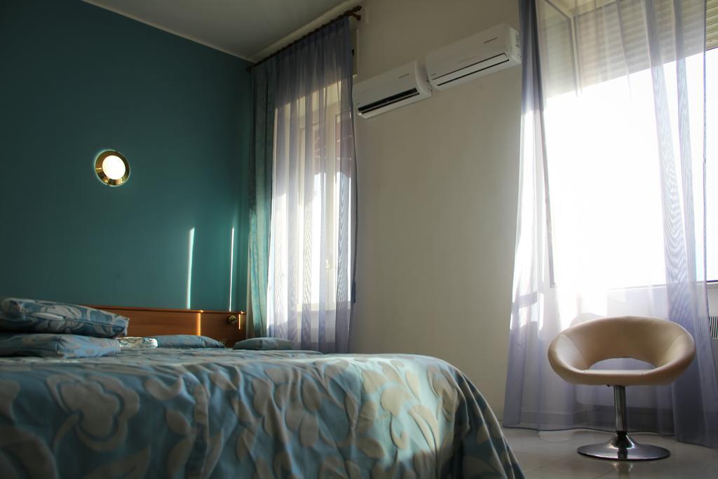 Hotel Santa Marta ปอซซุออลี ภายนอก รูปภาพ