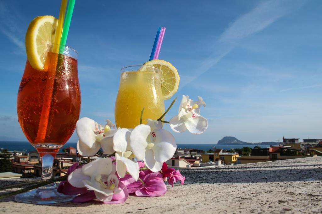 Hotel Santa Marta ปอซซุออลี ภายนอก รูปภาพ