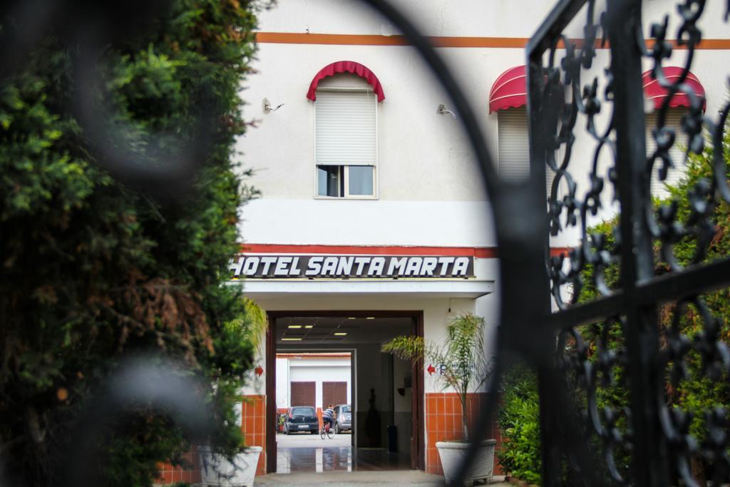 Hotel Santa Marta ปอซซุออลี ภายนอก รูปภาพ